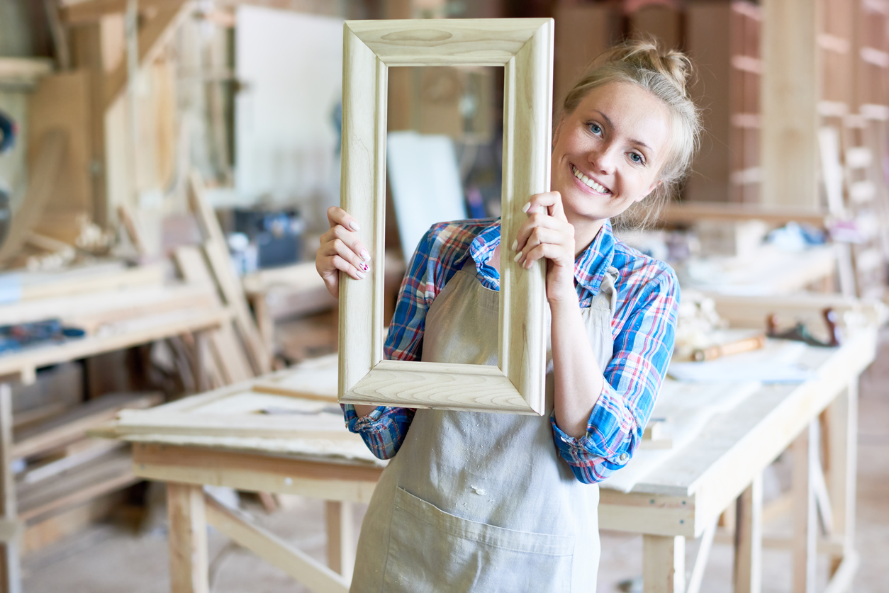 Pintar marco de madera con blanco envejecido – Una Casa Diferente
