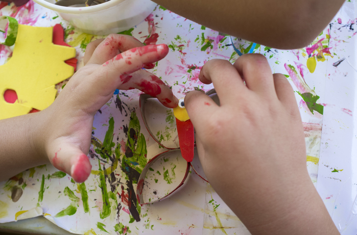 Manualidades para niños: la importancia de las artes y la pintura